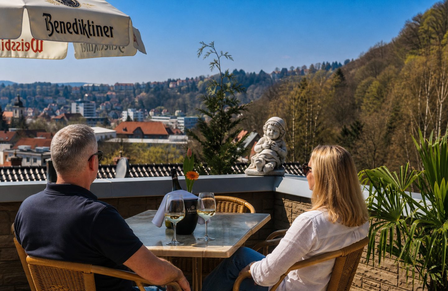 Terrasse mit Blick über Suhl
